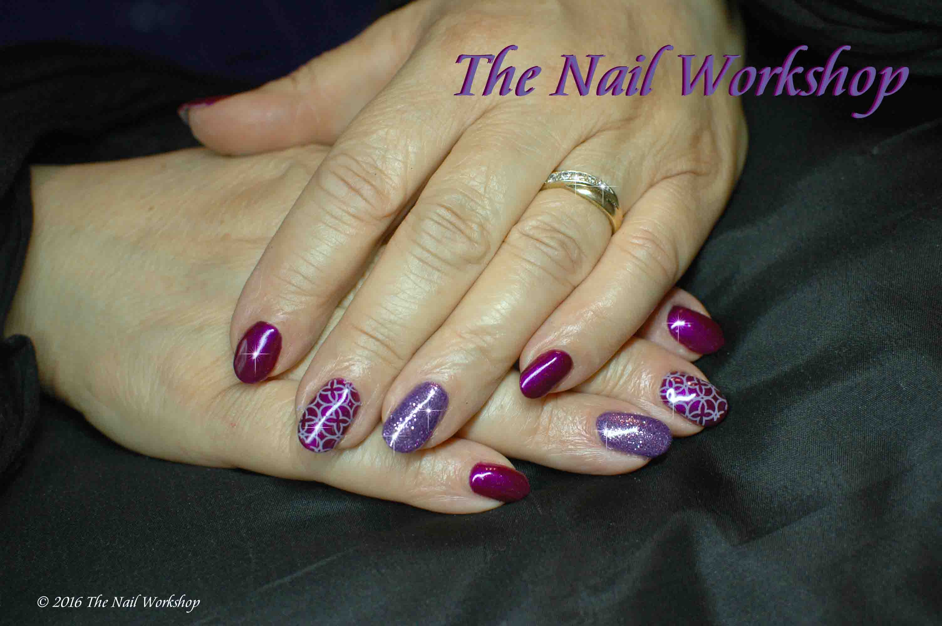  Gelish Berry Buttoned Up with Lilac Glitter and Stamping